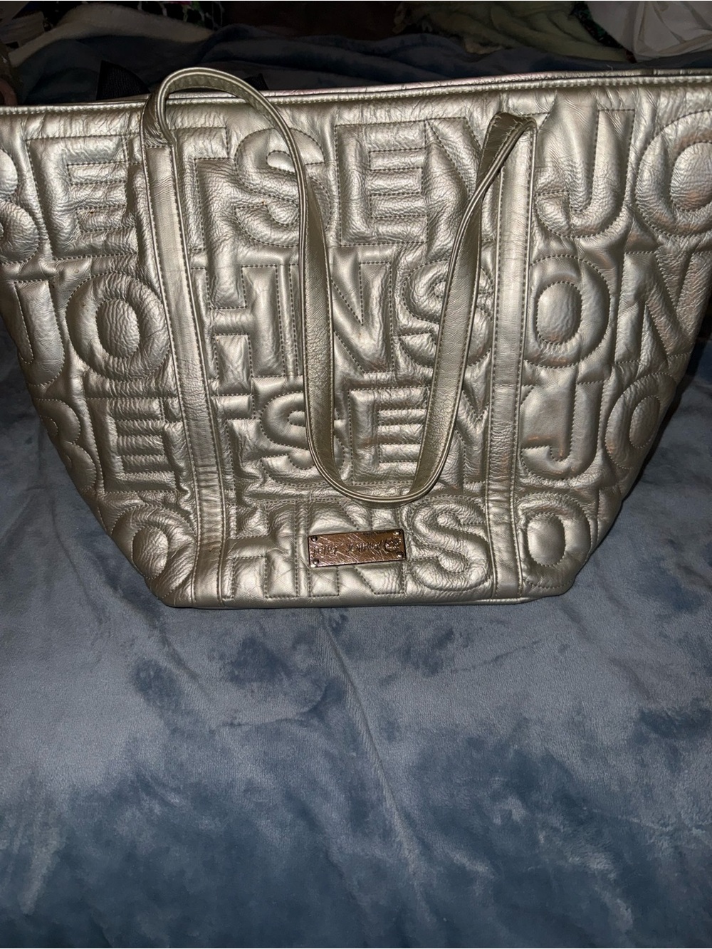 🩶BETSEY JOHNSON~Adorable Quilted  Shoulder/Tote Bag